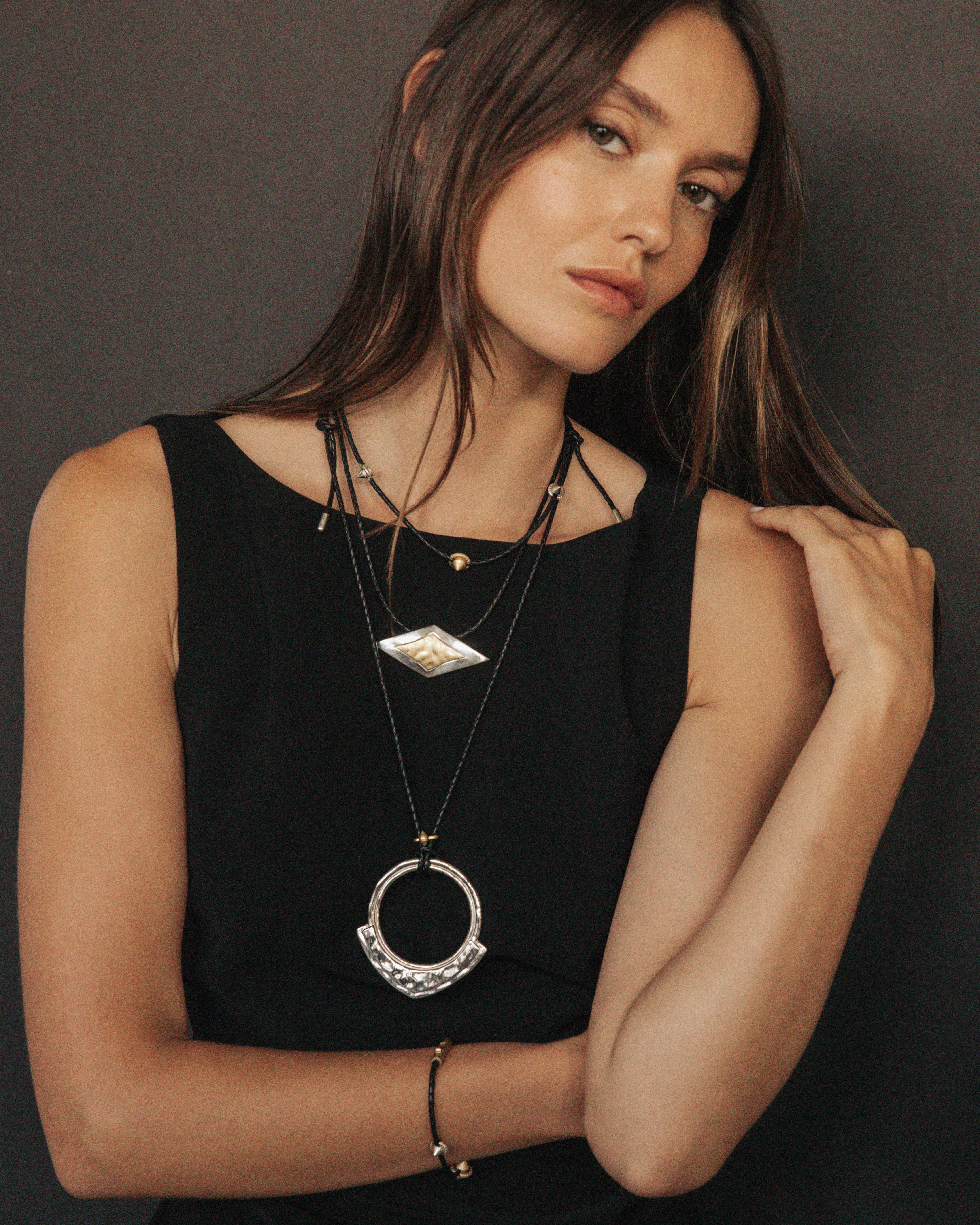 Harlow Arch Pendant Necklace