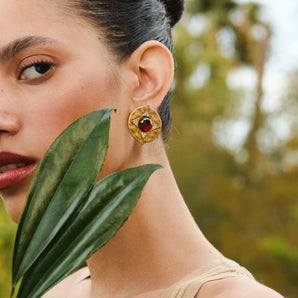 House of Harlow x McMullen The Coin Single Garnet Earrings