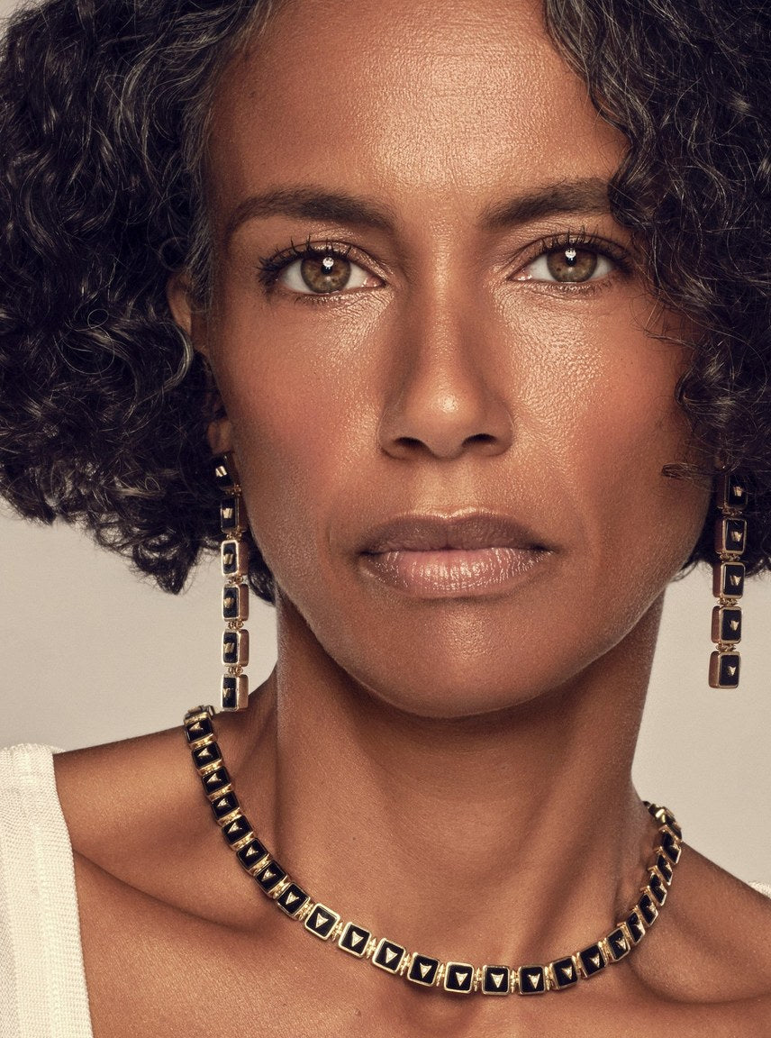 Model wearing the Nova Collar Necklace and Nova Stacker Drop Earrings in black onyx